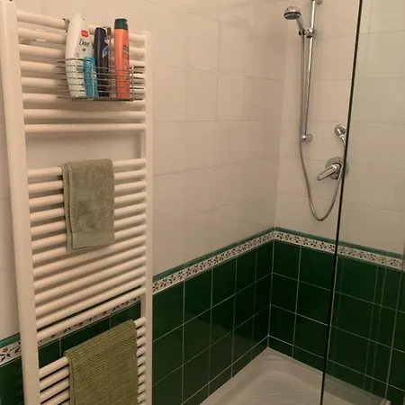 Bed En Bubbels Bennie En Liisa *